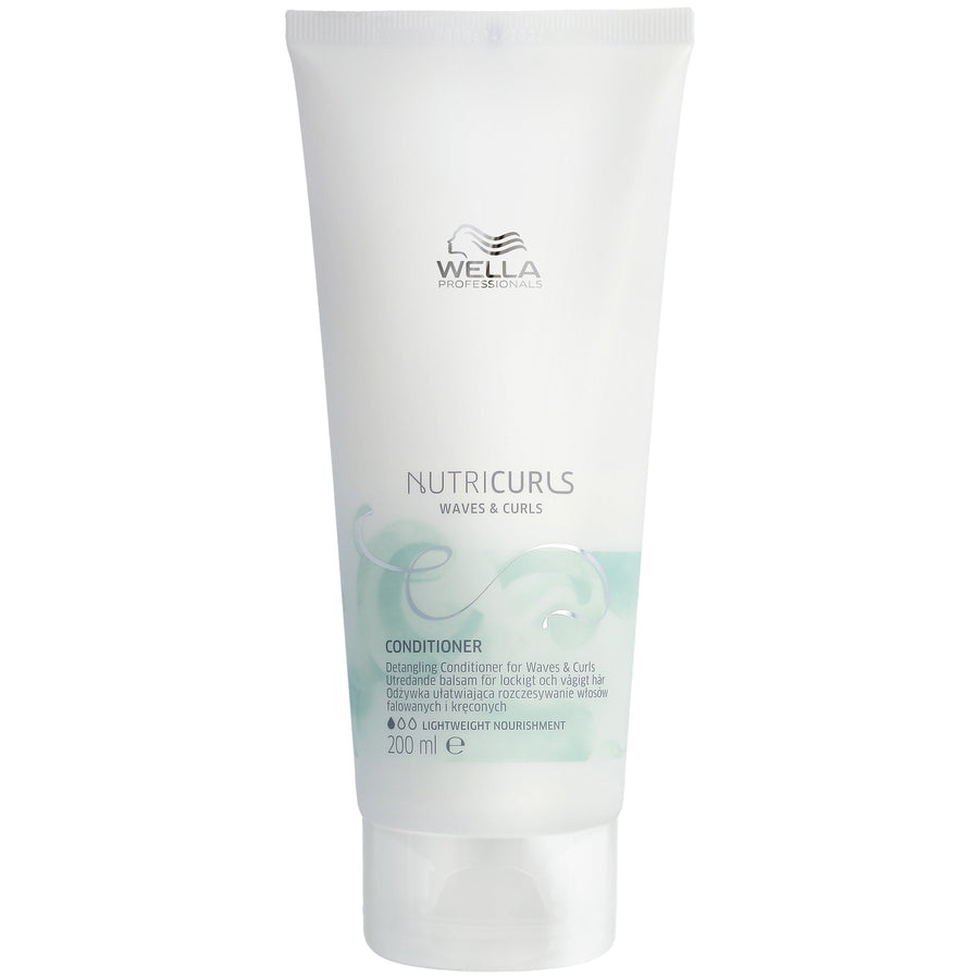Wella Professionals Nutricurls detangling conditioner for waves and curls