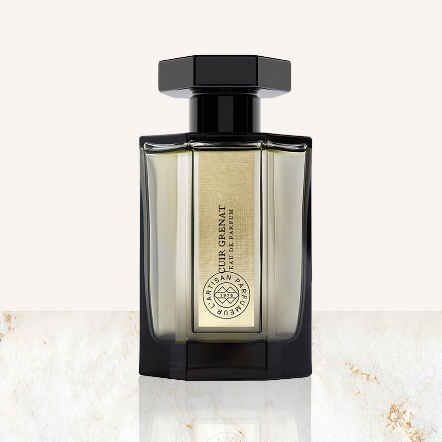 L'Artisan Parfumeur Sous La Glycine Scented Candle 70g