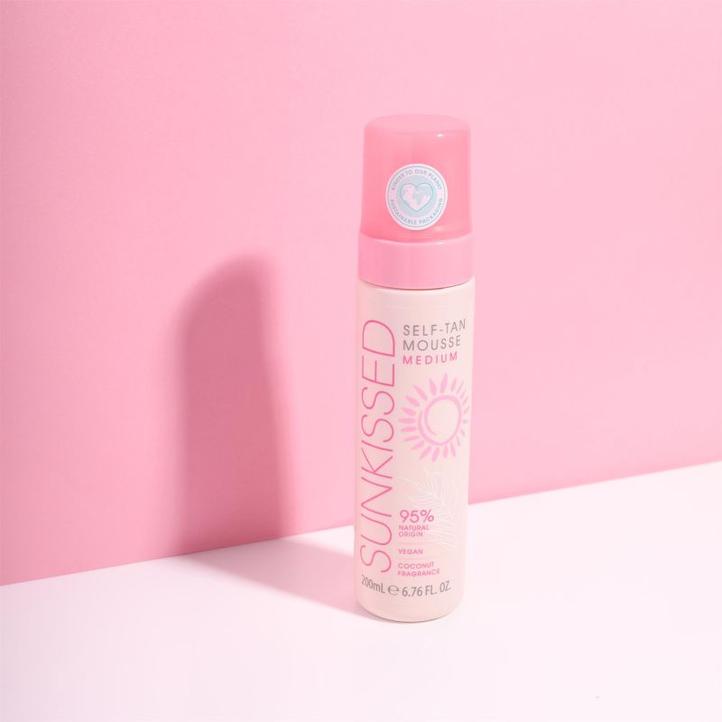 Sunkissed Love Hearts Lip Gift Set 6ml Lip Gloss + 16ml Lip Conditioner